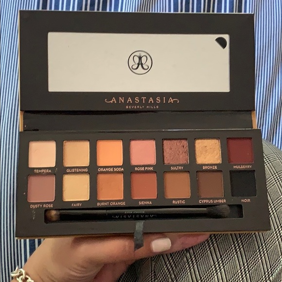 Anastasia Beverly Hills eyeshadow bundle